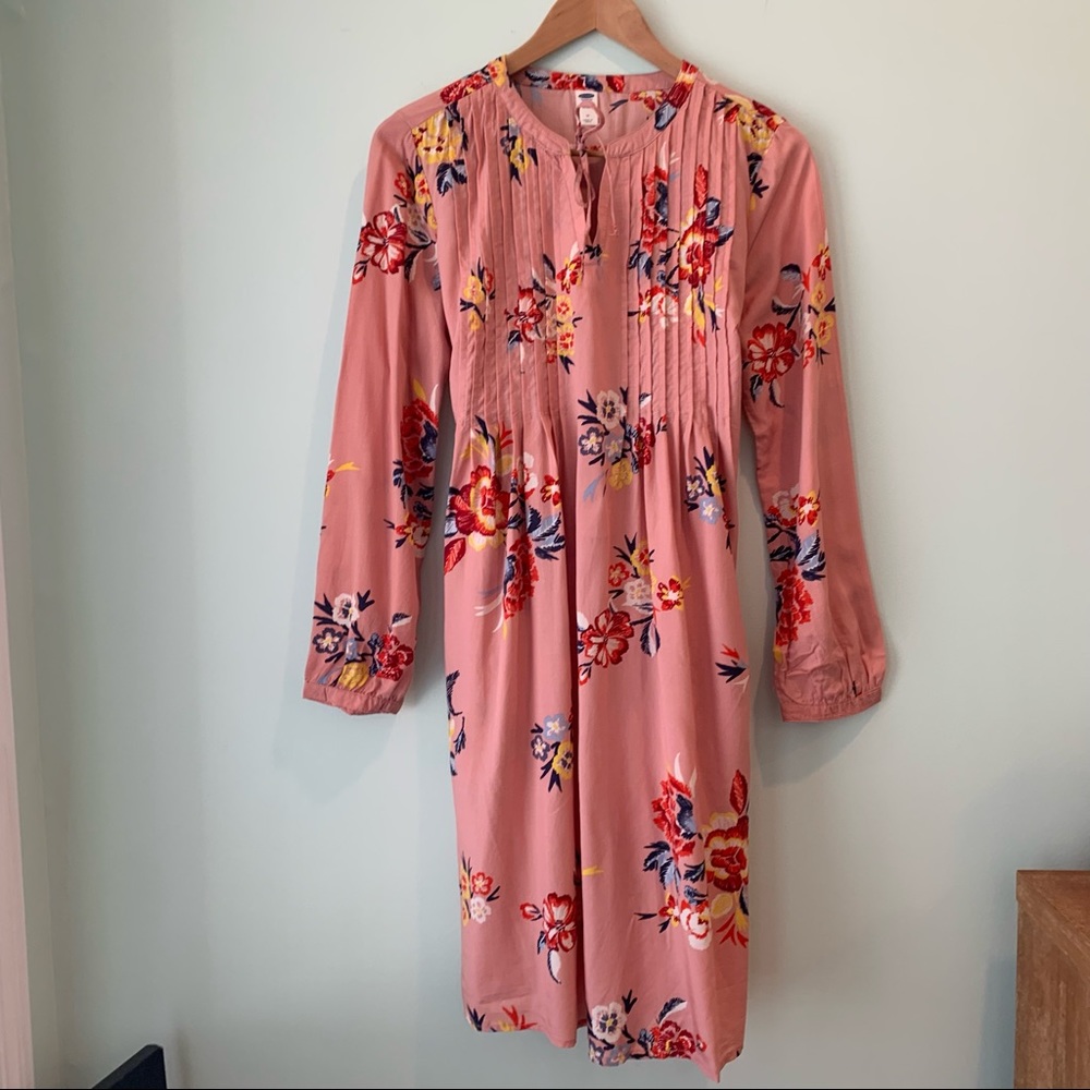 Old Navy Maternity Mauve Floral Pleat Front Dress Medium M